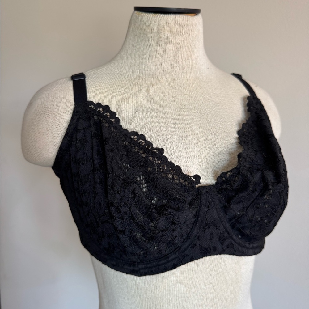 VICTORIA’S SECRET Black Lace Bra Bralette 40DD NWOT